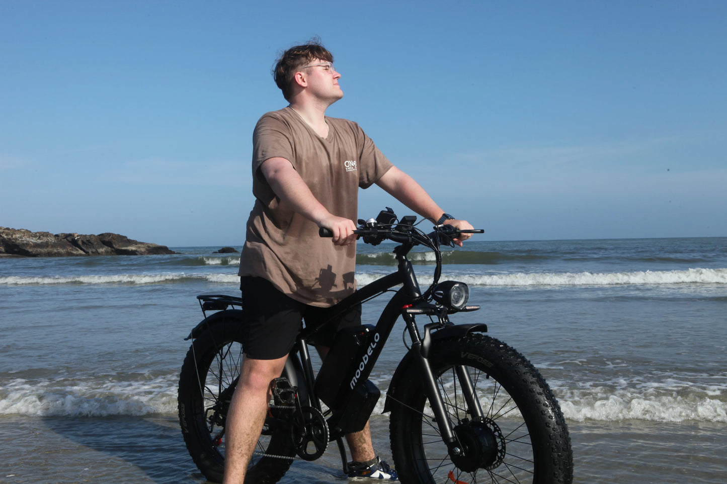 Moobelo M1 48V 2000W Dual Motor E-Bike 26" Fat Tires Front Suspension | CE Certified Ideal for US Snow/Beach/Urban Riding EBike